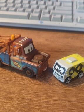 Disney Pixar Cars Diecast Lot - Team 95 Mater & Mini Racer Blind Spot